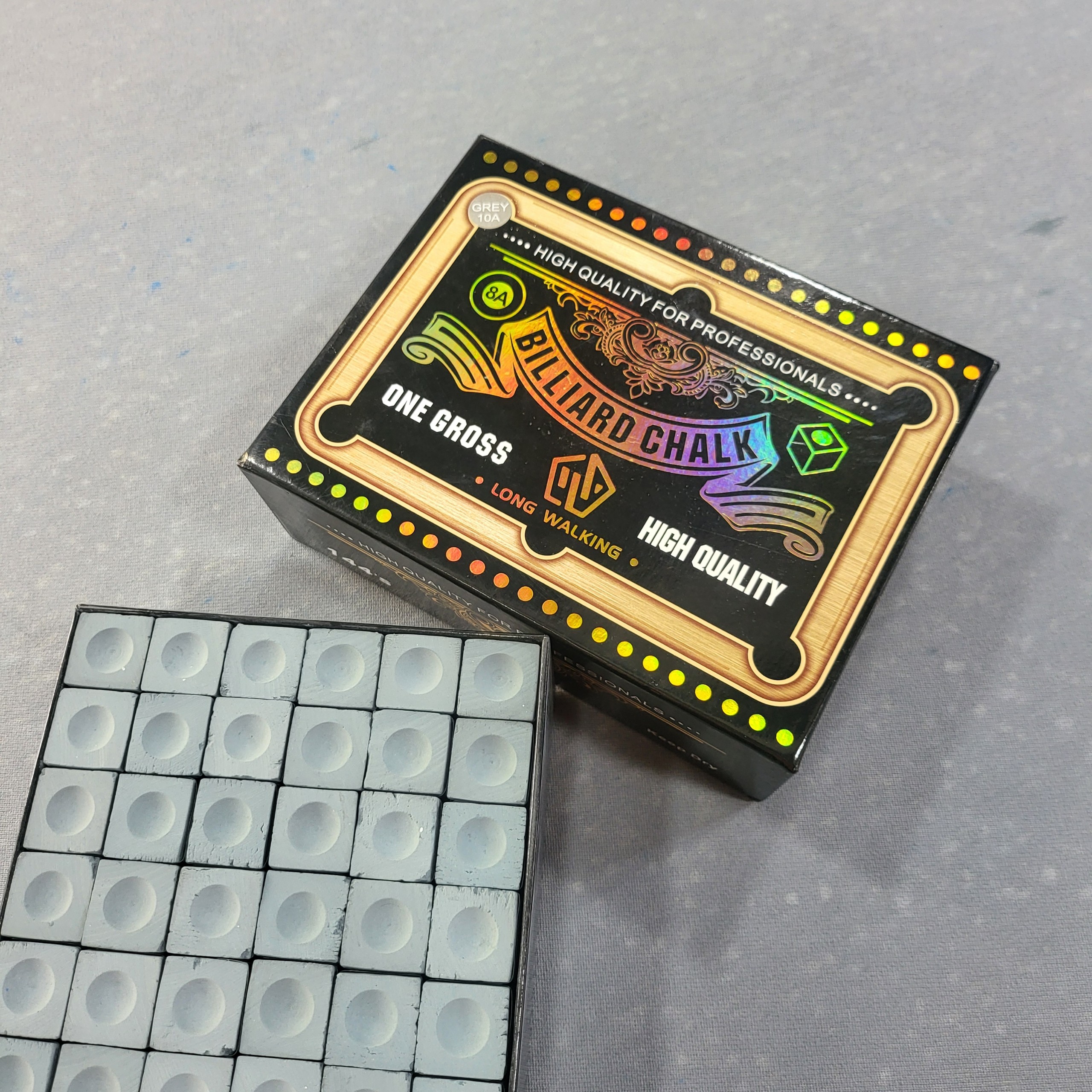 Lơ LongWalking billiard chalk